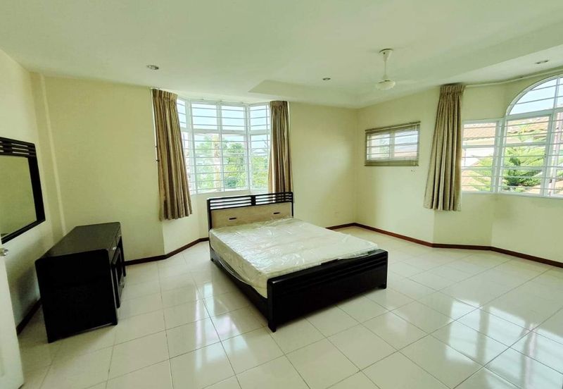 JALAN THOMPSON/JALAN TUN DR ISMAIL