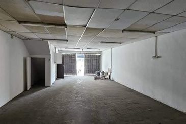 Jalan Pasir Puteh, Station 18