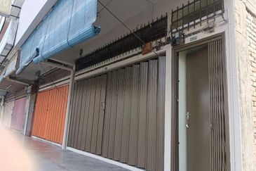 Jalan Pasir Puteh, Station 18