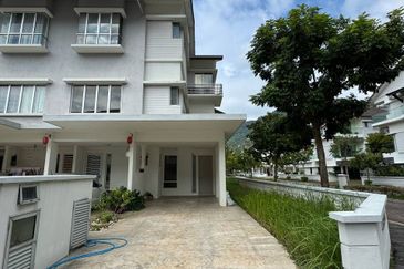 JALAN TAMBUN (JALAN RAJA DIHILIR)