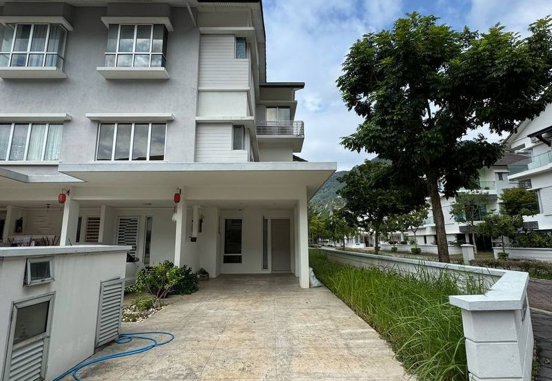 JALAN TAMBUN (JALAN RAJA DIHILIR)