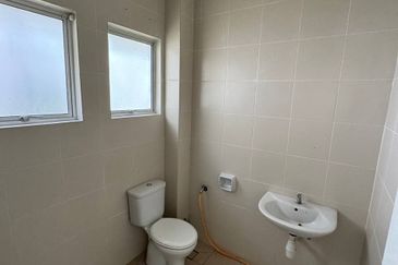 JALAN TAMBUN (JALAN RAJA DIHILIR)