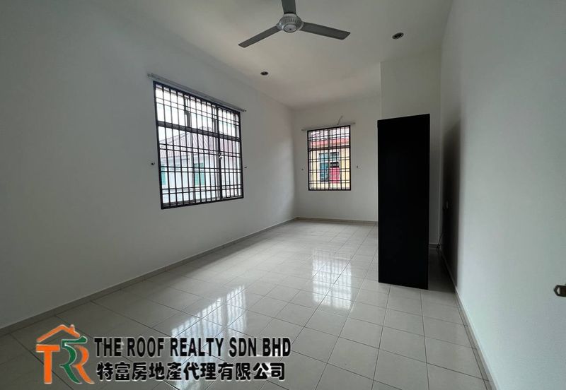 Jalan Kampung Tengah Double Storey Semi D House For Sale In Muar
