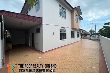 Jalan Kampung Tengah Double Storey Semi D House For Sale In Muar
