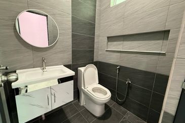 Jalan Sakeh Double Storey Bungalow House For Sale In Muar