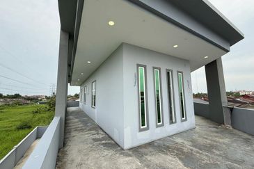 Jalan Sakeh Double Storey Bungalow House For Sale In Muar