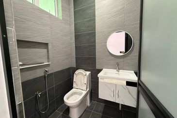 Jalan Sakeh Double Storey Bungalow House For Sale In Muar