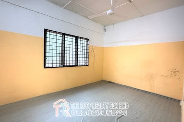 Taman Perdana Double Storey Medium Cost House For Rent In Muar*