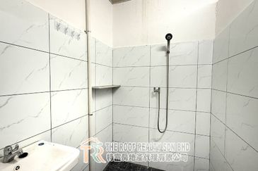 Taman Perdana Double Storey Medium Cost House For Rent In Muar*