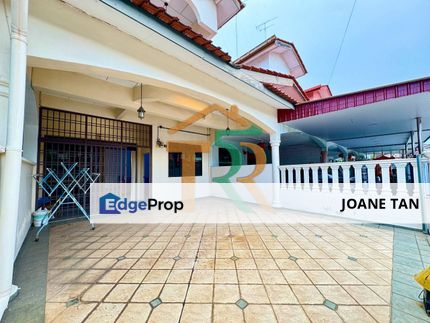 Jalan Junid Double Storey Terrace House For Sale in Muar，Freehold，5 Bedrooms & 3 Bathrooms, Johor, Muar