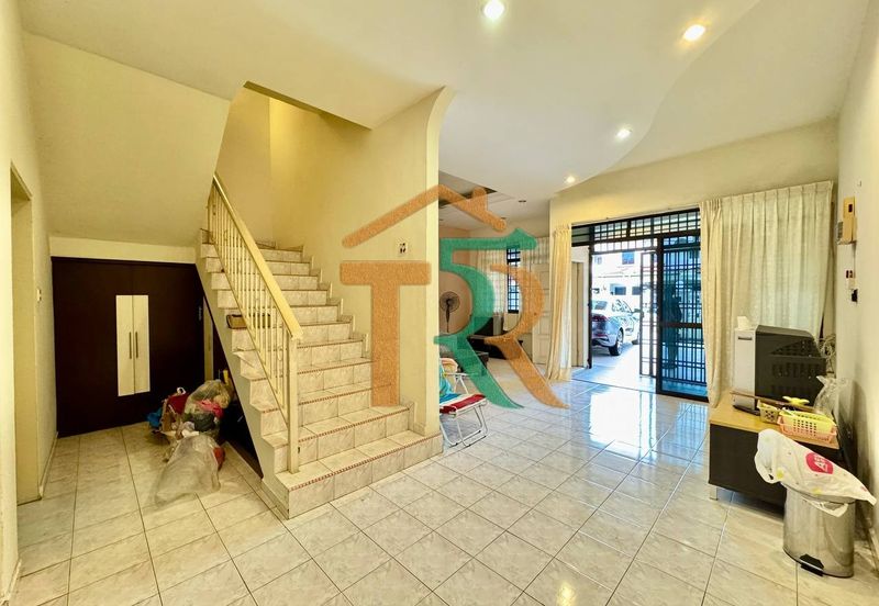 Jalan Junid Double Storey Terrace House For Sale in Muar，Freehold，5 Bedrooms & 3 Bathrooms