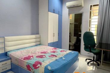 Jalan Junid Double Storey Semi D House For Sale In Muar