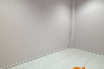 Jalan Junid Double Storey Semi D House For Sale In Muar