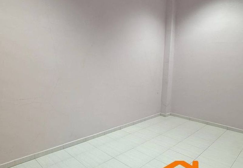 Jalan Junid Double Storey Semi D House For Sale In Muar
