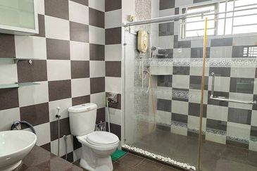 Jalan Junid Double Storey Semi D House For Sale In Muar