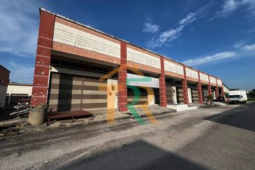 Sierra Maharani End lot Shoplot For Sale in Muar,Freehold,1400 sqft