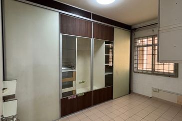 Perdana Exclusive Condominium