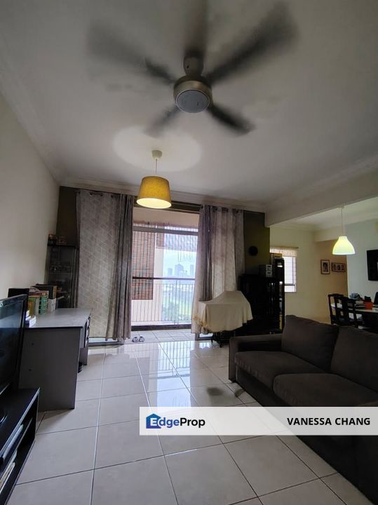 Spacious 3 Bedroom Pool View for Sale in Perdana View Condo, Selangor, Damansara Perdana