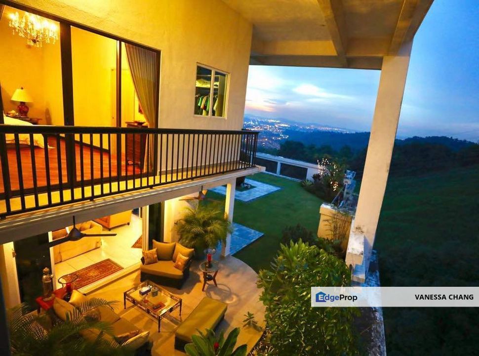 LIVE ABOVE YOUR EXPECTATION ~ PENTHOUSE , Selangor, Damansara Perdana