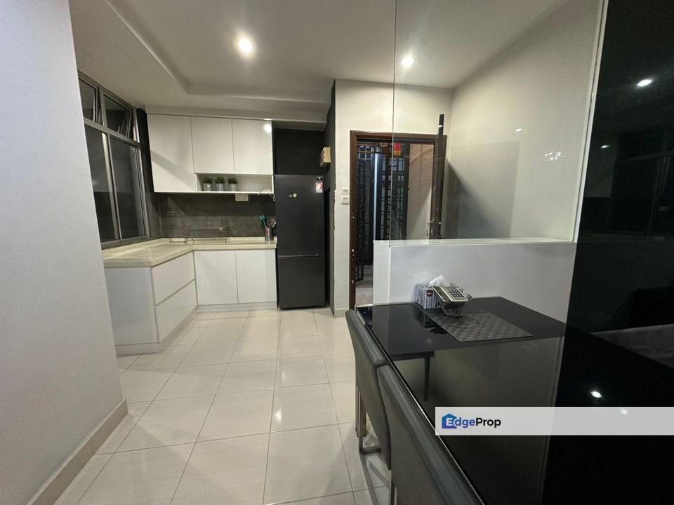 3 bedroom apartment for sale , Johor, Tampoi