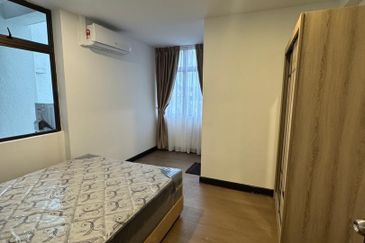 Aloha Tower Condominium