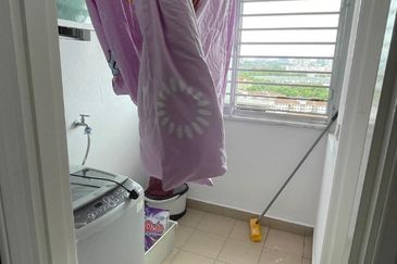 Dedaun Hijau (Greenfield Regency)