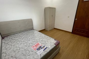 Dedaun Hijau (Greenfield Regency)