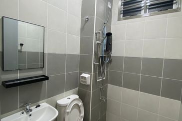 Bandar Putra Kulai (1b02a Piccolo 3a)