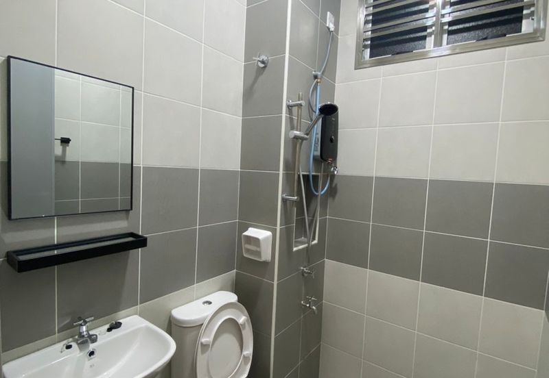 Bandar Putra Kulai (1b02a Piccolo 3a)