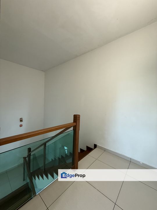 Double Storey terrace House end lot with renavation for sale, Johor, Ulu Tiram