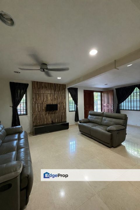 End lot eith land double storey for sale @ Ulu tiram area, Johor, Ulu Tiram