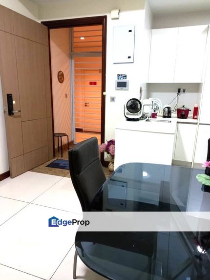 partially furnished 3 bedroom apartment for sale @ Strait View Town area, Johor, Johor Bahru