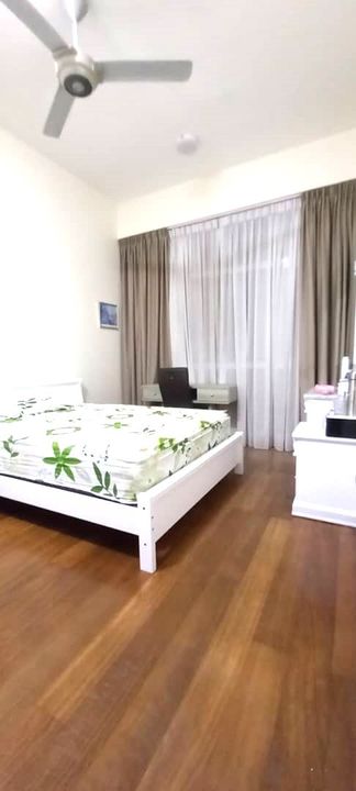 partially furnished 3 bedroom apartment for sale @ Strait View Town area, Johor, Johor Bahru