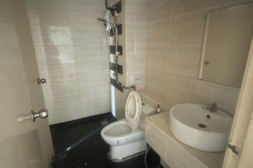 D'Summit Residences @ Kempas Utama