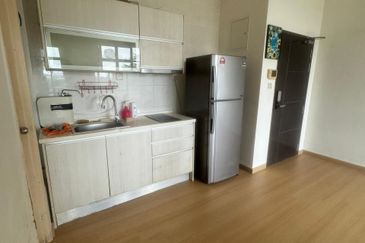 D'Summit Residences @ Kempas Utama