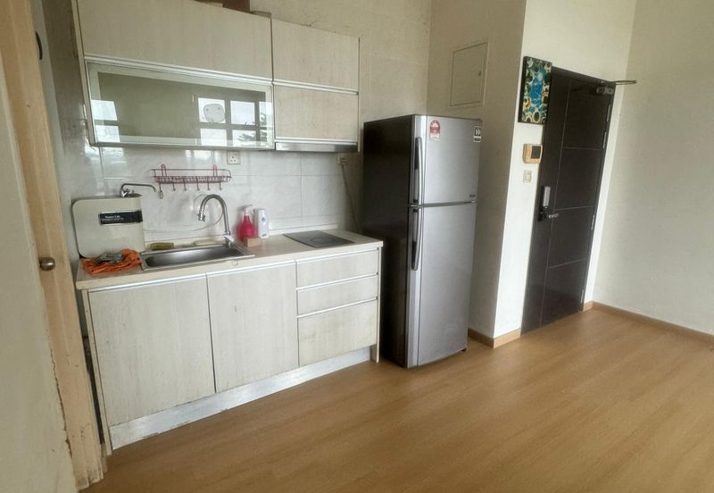 D'Summit Residences @ Kempas Utama