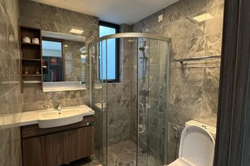 Forest City Golf Resort, Gelang Petah