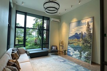 Forest City Golf Resort, Gelang Petah