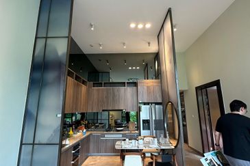 Forest City Golf Resort, Gelang Petah