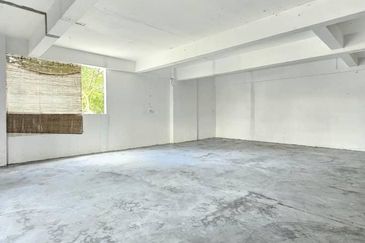 Taman Mount Austin Commercial