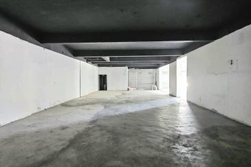 Taman Mount Austin Commercial