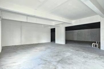 Taman Mount Austin Commercial