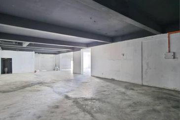 Taman Mount Austin Commercial