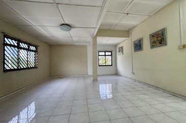 Stulang Laut / Darat