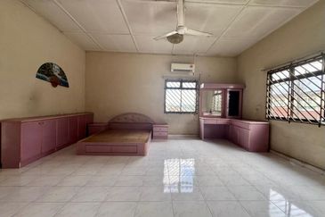 Stulang Laut / Darat