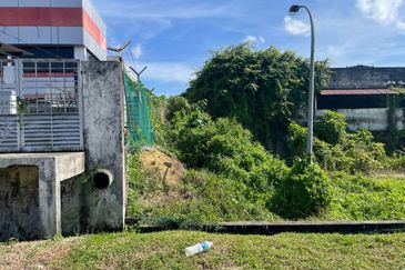 Batu Pahat Industry Land for Sale