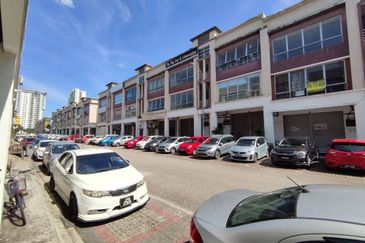 Taman Austin Perdana