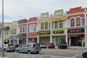 Taman Mount Austin Commercial