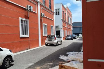 Taman Mount Austin Commercial