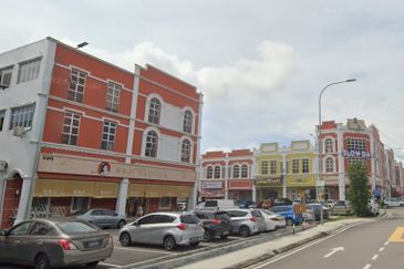 Taman Mount Austin Commercial